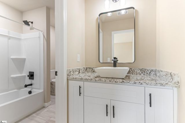 140 Lauden Drive, Moore, SC 29369
