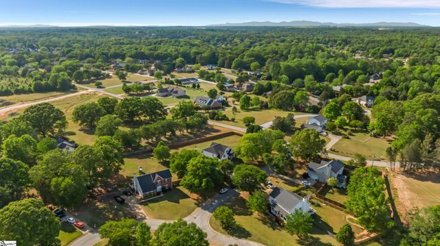 140 Lauden Drive, Moore, SC 29369