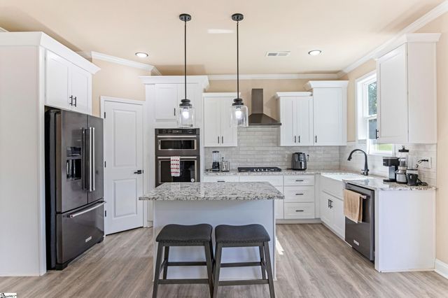 140 Lauden Drive, Moore, SC 29369