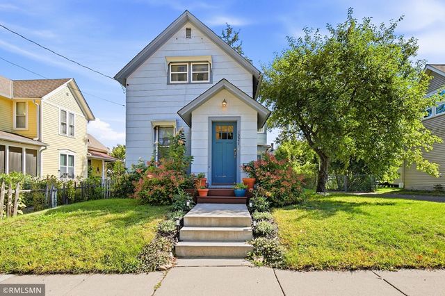 1221 1st Street S, Stillwater, MN 55082