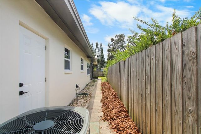 1946 SIERRA CIRCLE S, Largo, FL 33770