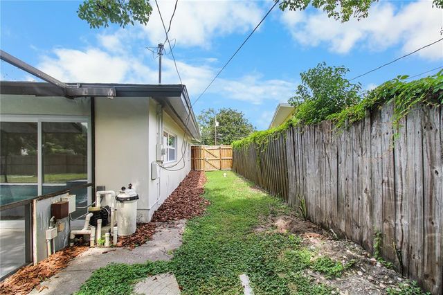 1946 SIERRA CIRCLE S, Largo, FL 33770