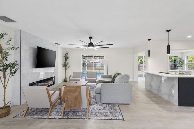 1946 SIERRA CIRCLE S, Largo, FL 33770