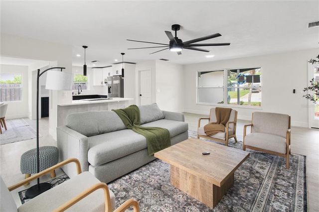 1946 SIERRA CIRCLE S, Largo, FL 33770