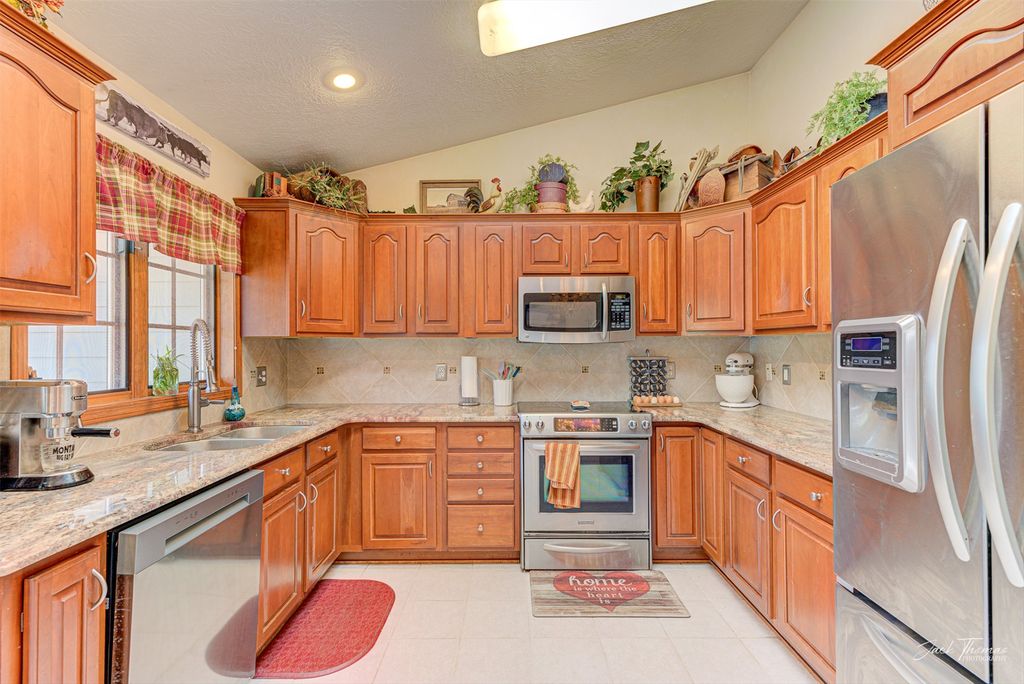 Image 16 of property listing at 7 Forest Park Drive, Clancy, MT 59634