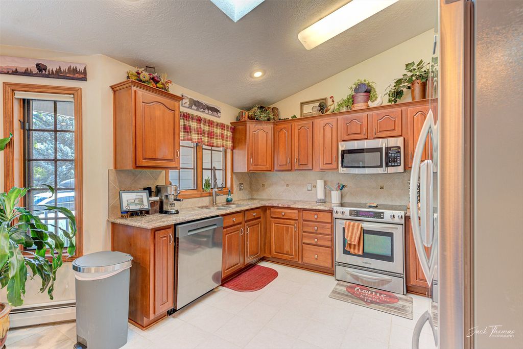 Image 17 of property listing at 7 Forest Park Drive, Clancy, MT 59634