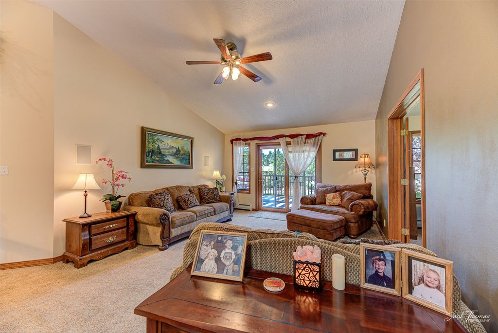 Image 8 of property listing at 7 Forest Park Drive, Clancy, MT 59634