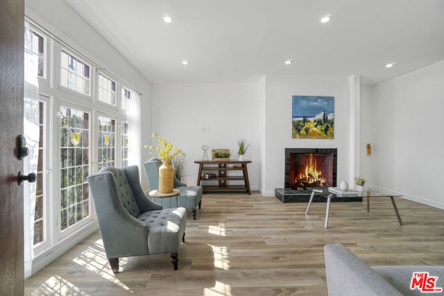 5107 Crenshaw Boulevard, Los Angeles, CA 90043