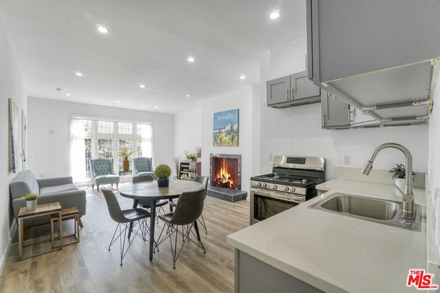 5107 Crenshaw Boulevard, Los Angeles, CA 90043