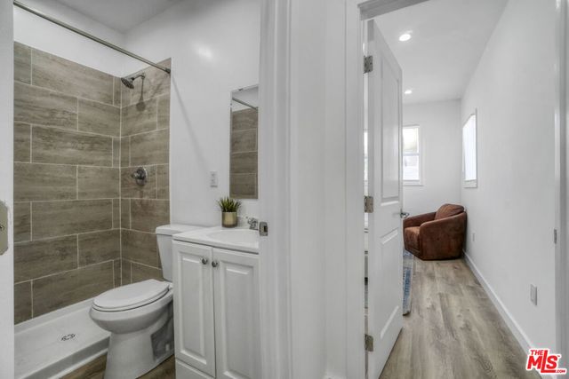 5107 Crenshaw Boulevard, Los Angeles, CA 90043