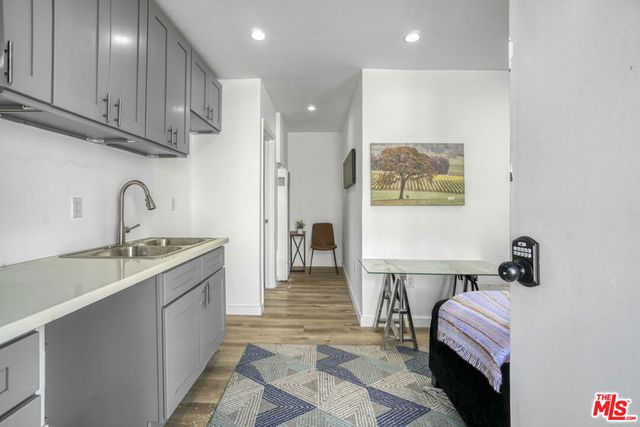 5107 Crenshaw Boulevard, Los Angeles, CA 90043