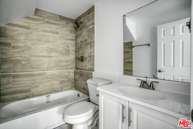 5107 Crenshaw Boulevard, Los Angeles, CA 90043