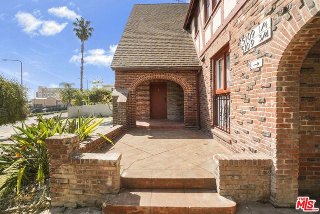 5107 Crenshaw Boulevard, Los Angeles, CA 90043