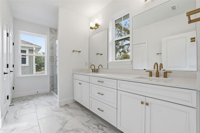 412 W PARIS STREET, Tampa, FL 33604