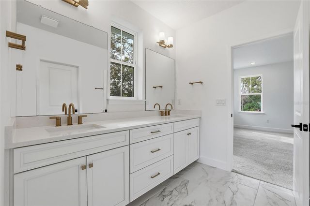 412 W PARIS STREET, Tampa, FL 33604