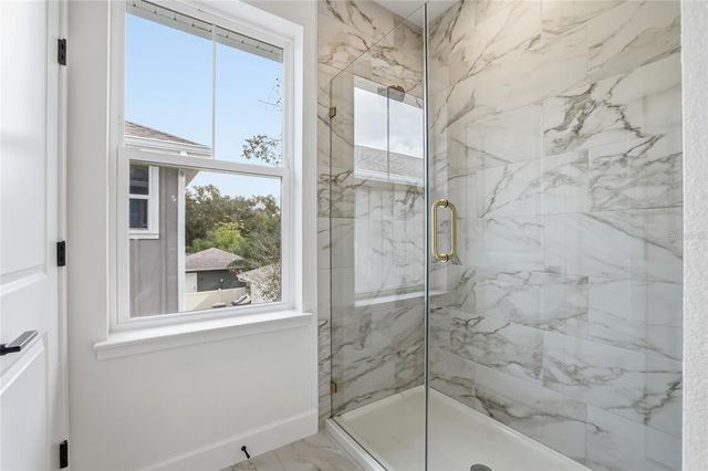 412 W PARIS STREET, Tampa, FL 33604