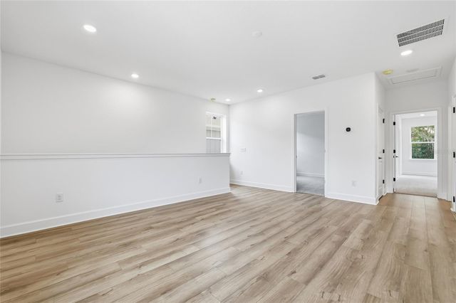 412 W PARIS STREET, Tampa, FL 33604