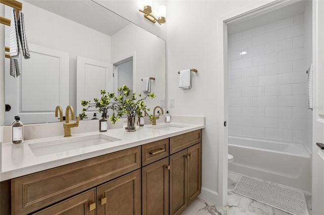 412 W PARIS STREET, Tampa, FL 33604