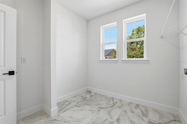 412 W PARIS STREET, Tampa, FL 33604