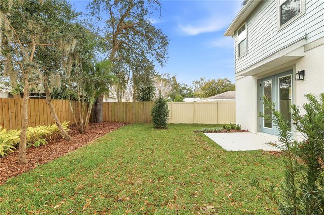 412 W PARIS STREET, Tampa, FL 33604