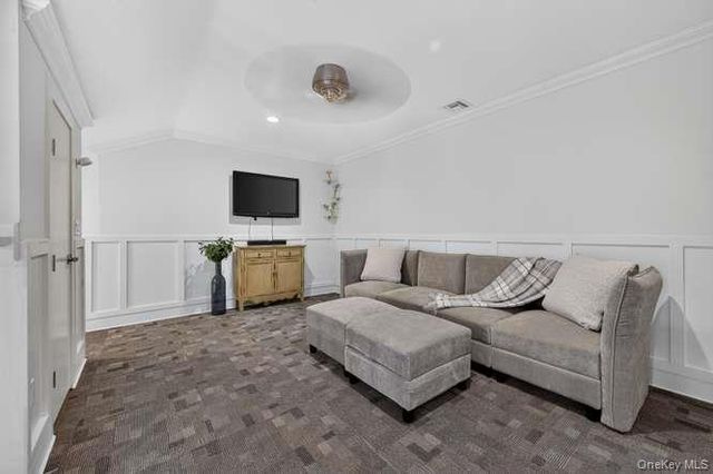 4 Village Drive 4, East Islip, NY 11730