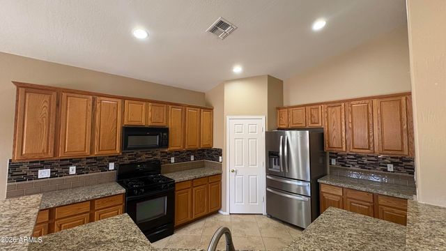 16953 W LIMESTONE Drive, Surprise, AZ 85374