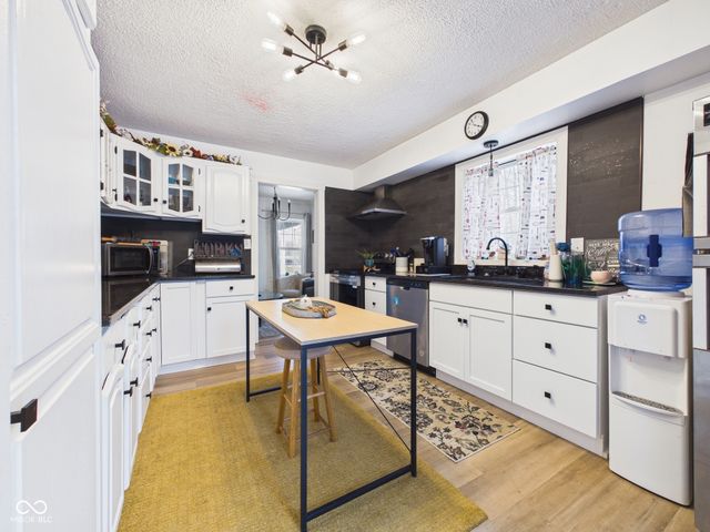 8480 S Honey Creek Road, Muncie, IN 47302