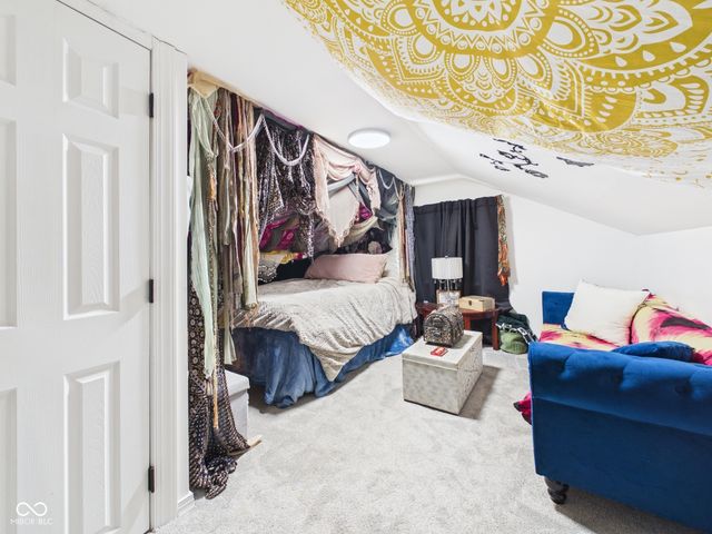 8480 S Honey Creek Road, Muncie, IN 47302