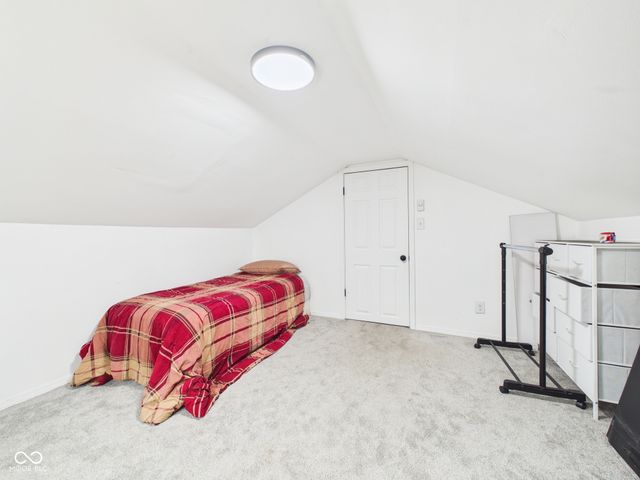 8480 S Honey Creek Road, Muncie, IN 47302