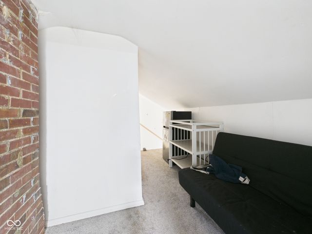 8480 S Honey Creek Road, Muncie, IN 47302