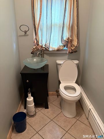 40 Robert Street, Waterbury, CT 06710