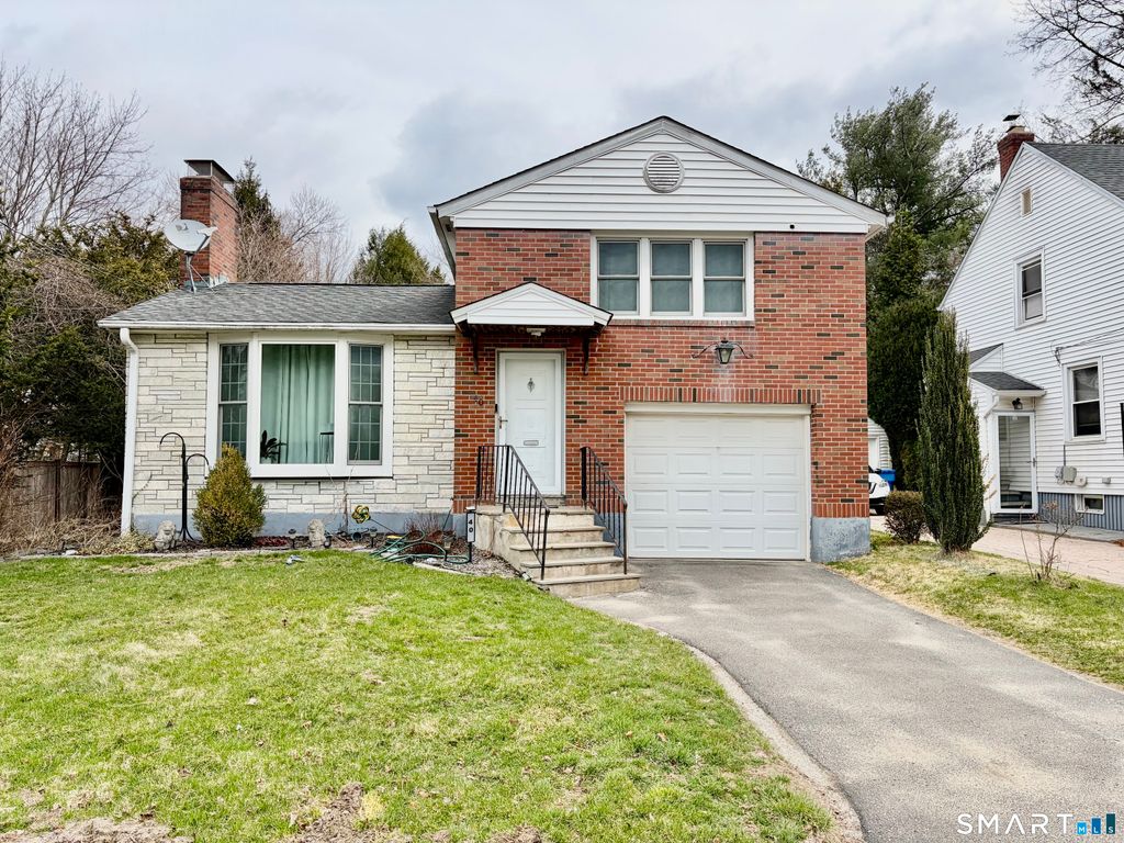 40 Robert Street, Waterbury, CT 06710