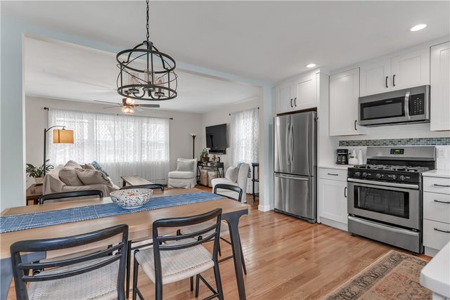 10 Read Avenue, Warren, RI 02885