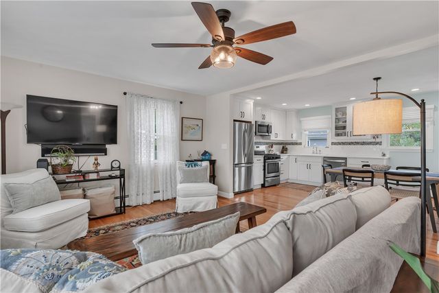 10 Read Avenue, Warren, RI 02885