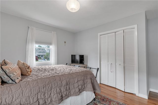 10 Read Avenue, Warren, RI 02885