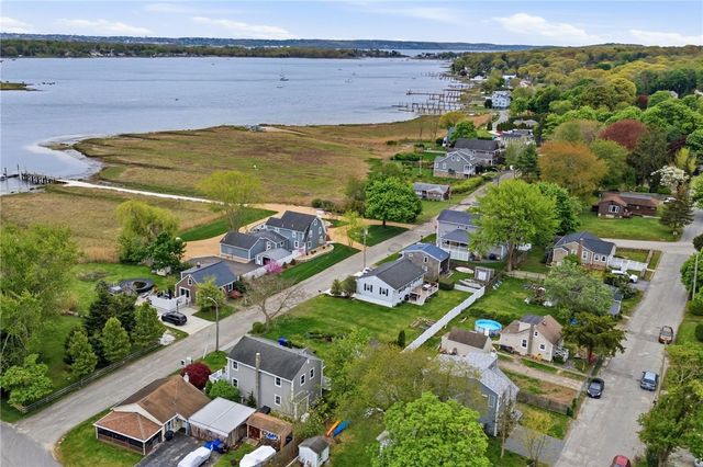 10 Read Avenue, Warren, RI 02885