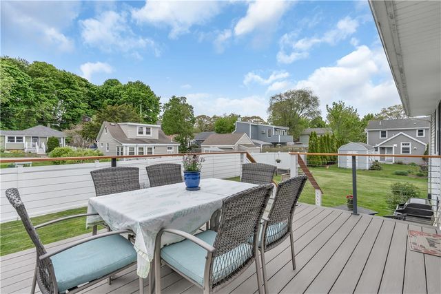 10 Read Avenue, Warren, RI 02885