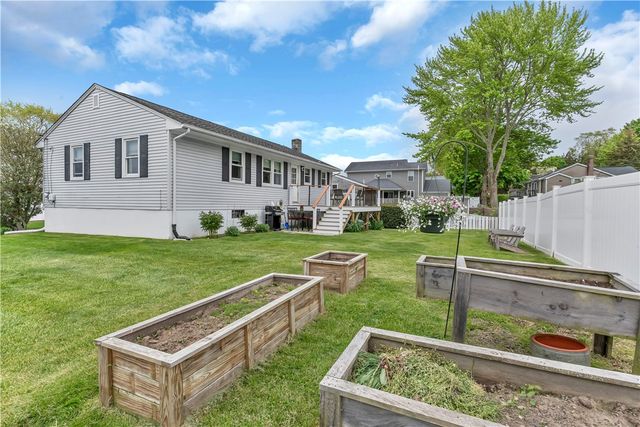 10 Read Avenue, Warren, RI 02885