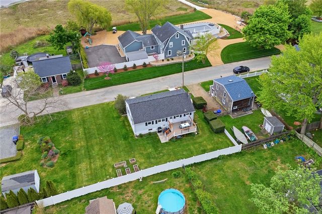 10 Read Avenue, Warren, RI 02885