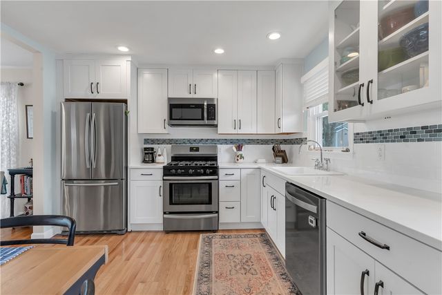 10 Read Avenue, Warren, RI 02885