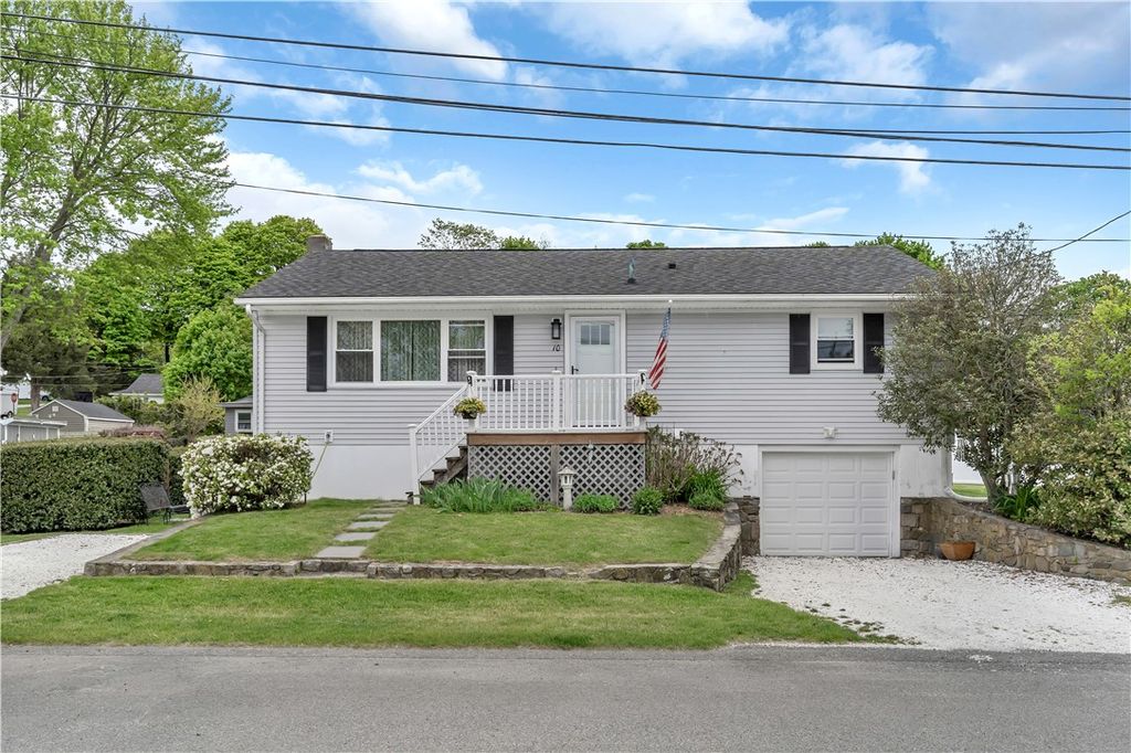 10 Read Avenue, Warren, RI 02885