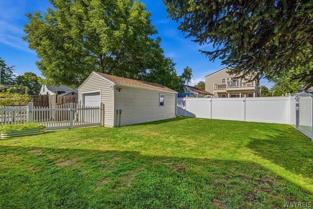 814 83rd Street, Niagara Falls, NY 14304