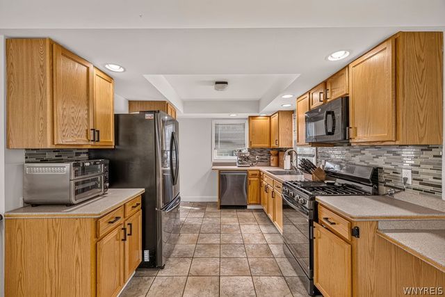 814 83rd Street, Niagara Falls, NY 14304