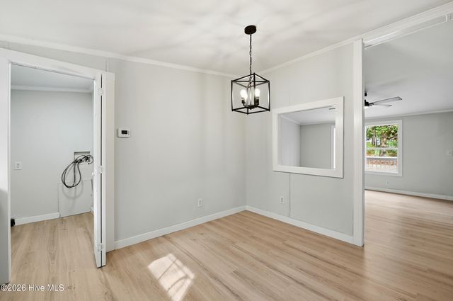 808 Wildwood Circle, Hampstead, NC 28443