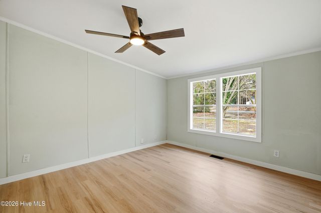 808 Wildwood Circle, Hampstead, NC 28443