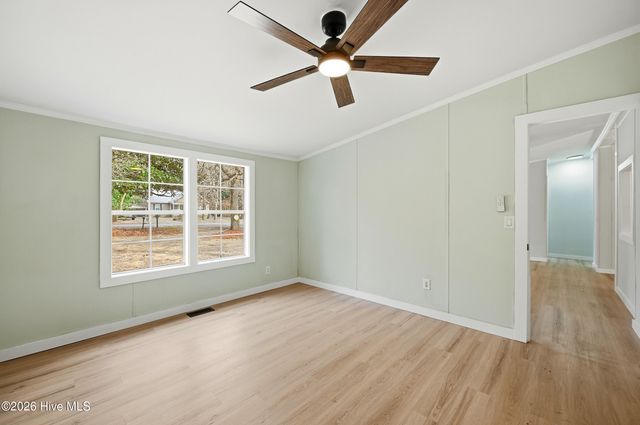 808 Wildwood Circle, Hampstead, NC 28443