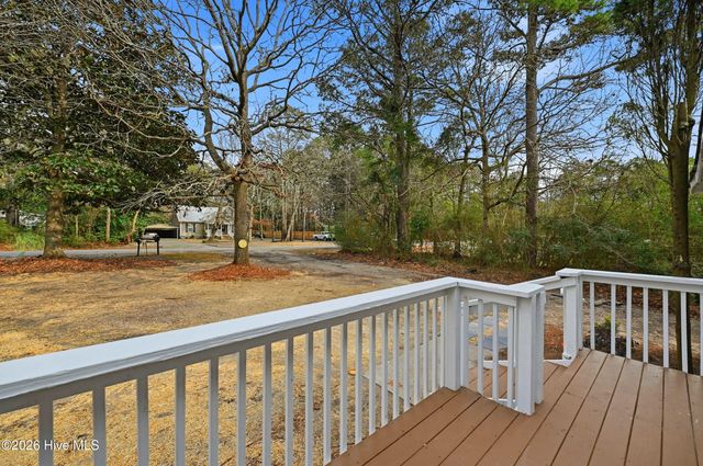 808 Wildwood Circle, Hampstead, NC 28443