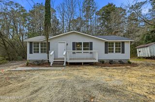 808 Wildwood Circle, Hampstead, NC 28443