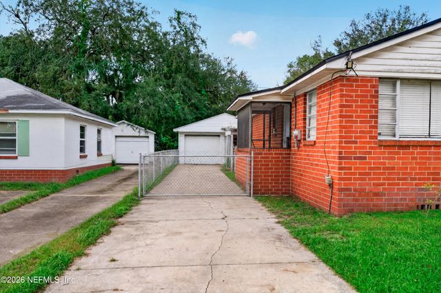450 E 46TH Street, Jacksonville, FL 32208