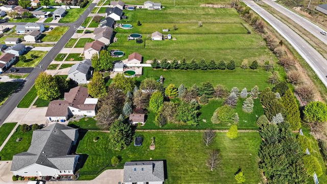 304 E Lauretta Street, Blue Grass, IA 52726